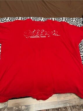 Red gilly’s Pasadena Texas Graphic Tee